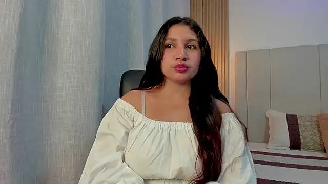 Victoria Rosee online show from 04/21/26, 12:45