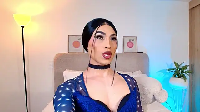 KarolPortellaa online show from 04/24/26, 03:52