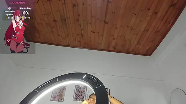 luna velveth online show from 04/09/26, 10:32