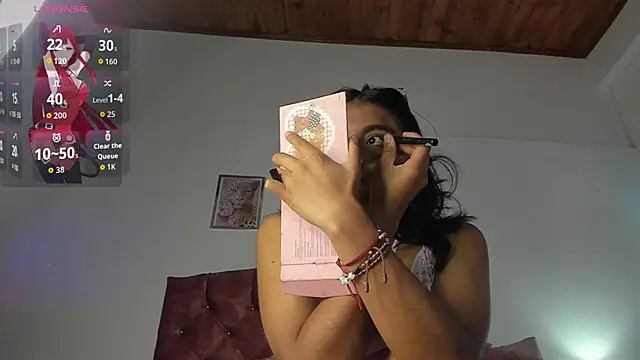 luna velveth online show from 04/06/26, 10:27