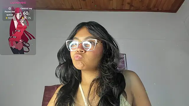 luna velveth online show from 03/07/26, 02:40