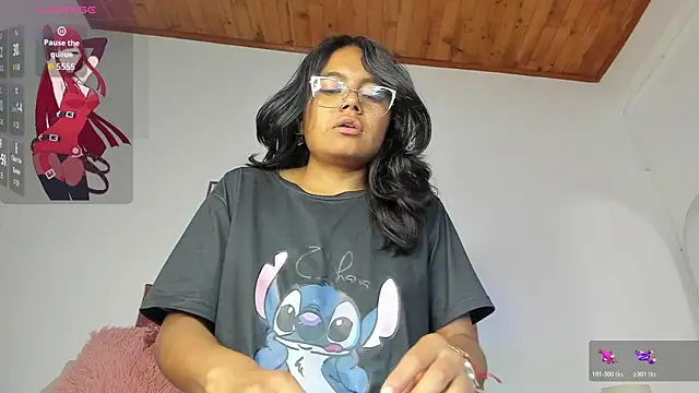 luna velveth online show from 03/31/26, 10:17