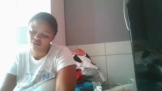 Snapshot of PrettyLisa26 chatting on 05/11/26, 01:01 PrettyLisa26 online show from 05/11/26, 01:01