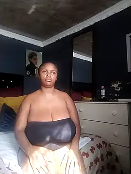 Snapshot of PrettyLisa26 chatting on 04/12/26, 07:33 PrettyLisa26 online show from 04/12/26, 07:33