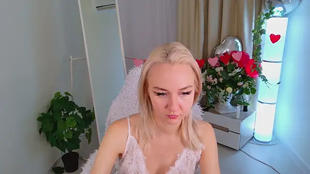 Audrey Kiss online show from 02/08/26, 07:17