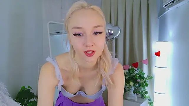 Audrey Kiss online show from 02/12/26, 07:08