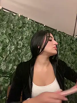 Snapshot of Valery_pink18 chatting on 02/27/26, 03:51 Valery pink18 online show from 02/27/26, 03:51