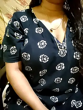 Snapshot of PARI51 chatting on 07/12/26, 07:15 PARI51 online show from 07/12/26, 07:15