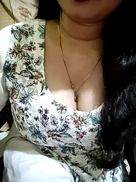 Snapshot of PARI51 chatting on 07/11/26, 07:58 PARI51 online show from 07/11/26, 07:58