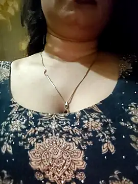 Snapshot of PARI51 chatting on 06/30/26, 08:31 PARI51 online show from 06/30/26, 08:31