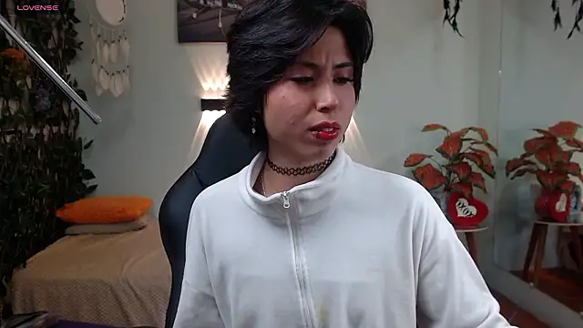 Snapshot of annie_sleeper chatting on 02/20/26, 02:52 annie sleeper online show from 02/20/26, 02:52