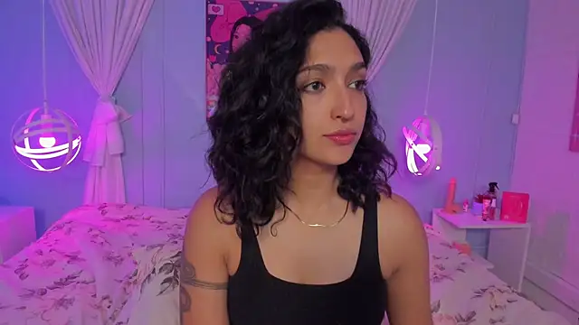 Snapshot of Cleo_Foxx chatting on 05/11/26, 04:04 Cleo Foxx online show from 05/11/26, 04:04