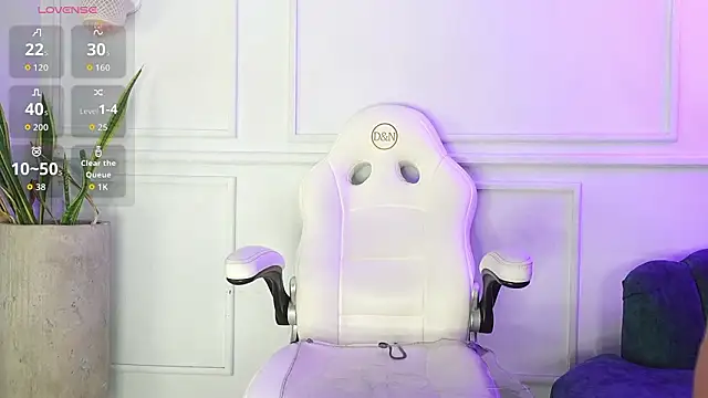 Lia Velez  online show from 03/07/26, 03:50