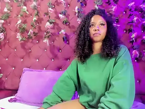 Lunaa Brunettee online show from 02/05/26, 03:13