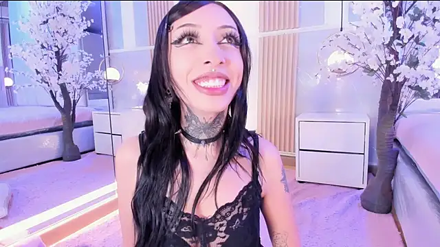 Snapshot of SalemBlackrose chatting on 02/15/26, 05:30 SalemBlackrose online show from 02/15/26, 05:30