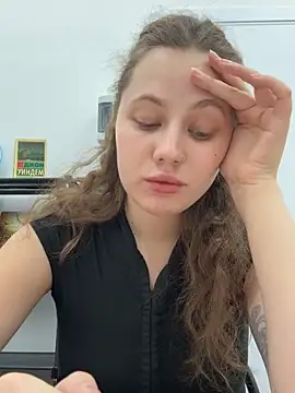 AsynaYuuki online show from 04/01/26, 06:49