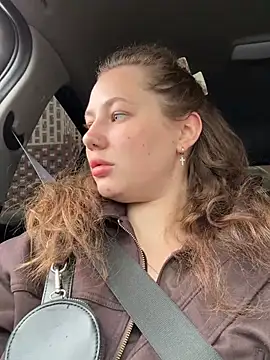 AsynaYuuki online show from 04/02/26, 10:44