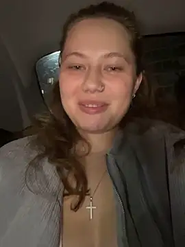 AsynaYuuki online show from 04/16/26, 06:41