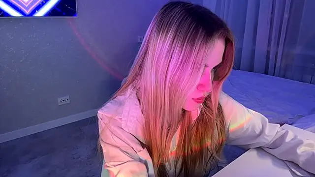 Between Eeys online show from 03/29/26, 04:30