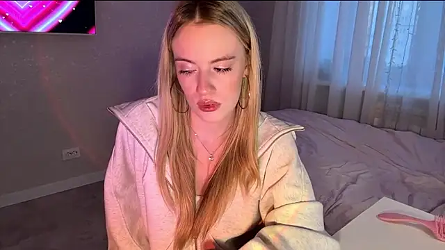 Between Eeys online show from 03/11/26, 03:06