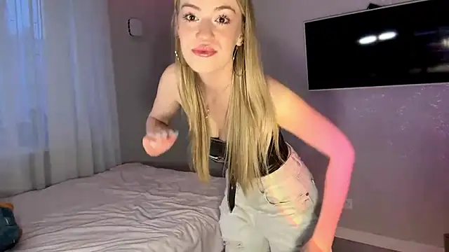 Between Eeys online show from 02/04/26, 02:01