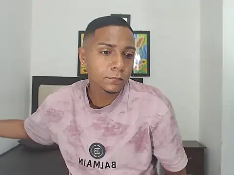 hotboyluxe online show from 02/15/26, 11:31