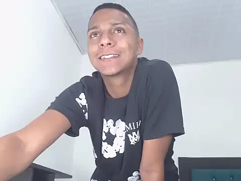 hotboyluxe online show from 04/26/26, 06:43