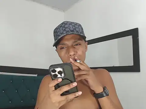 hotboyluxe online show from 05/02/26, 03:12