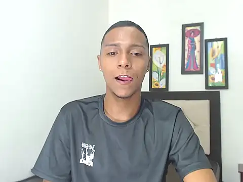 hotboyluxe online show from 03/03/26, 03:24