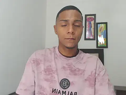 hotboyluxe online show from 02/15/26, 03:40