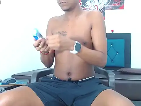 hotboyluxe online show from 03/12/26, 03:45