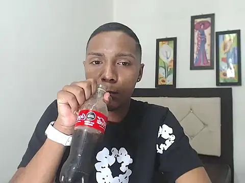 hotboyluxe online show from 02/18/26, 02:53