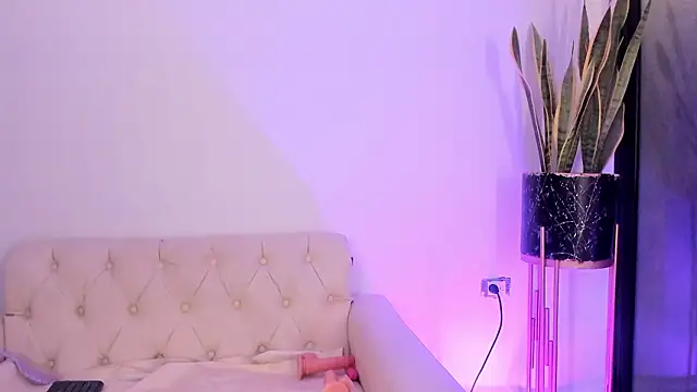 liorah wolf online show from 02/25/26, 08:41