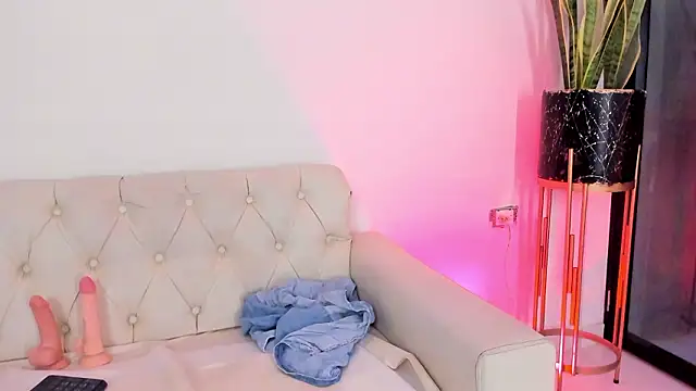 liorah wolf online show from 02/28/26, 09:03