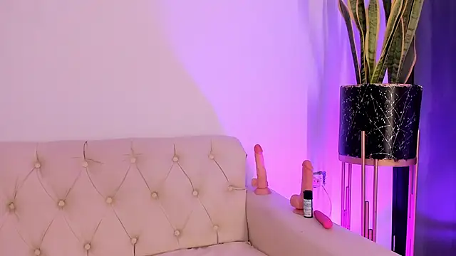 liorah wolf online show from 02/12/26, 07:57