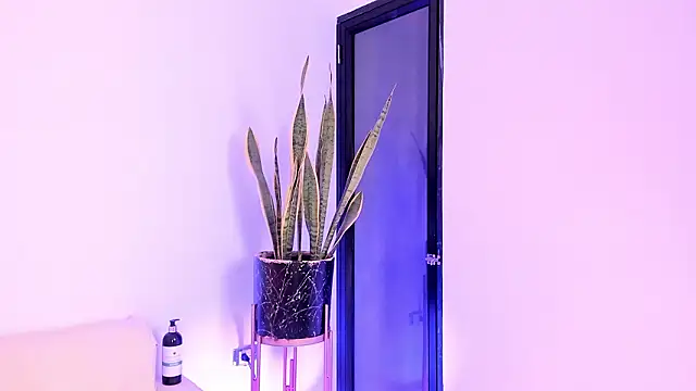 liorah wolf online show from 03/13/26, 08:03