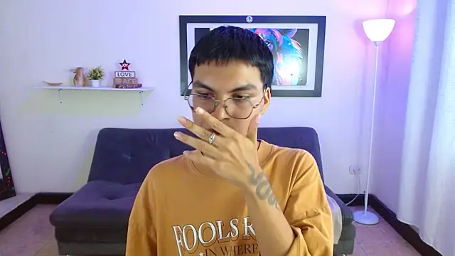 Maecum18 online show from 03/20/26, 08:21