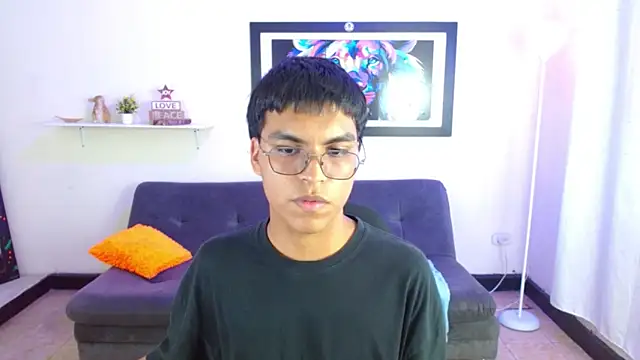 Maecum18 online show from 03/25/26, 09:03