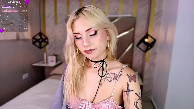 Mariluu  online show from 04/17/26, 01:25