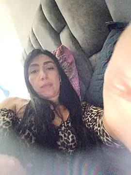 Snapshot of Mia_Davis__ chatting on 03/01/26, 12:32 Mia Davis online show from 03/01/26, 12:32