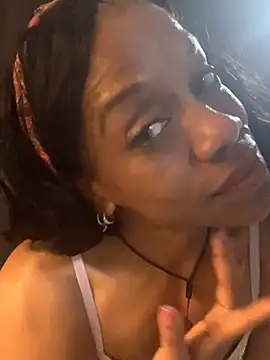 Snapshot of NatalieGainer_goodies chatting on 05/02/26, 02:50 NatalieGainer goodies online show from 05/02/26, 02:50