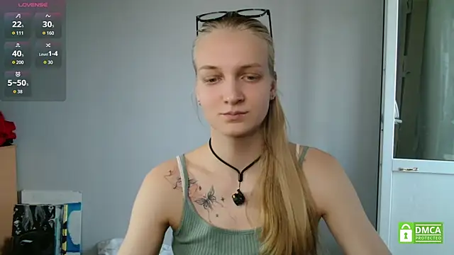 Snapshot of Alex-wer chatting on 06/12/26, 08:12 Alex-wer online show from 06/12/26, 08:12