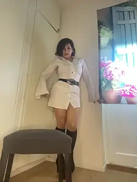 eva luz online show from 06/22/26, 06:27