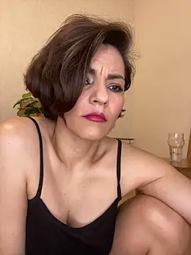 Snapshot of eva_luz chatting on 02/17/26, 11:35 eva luz online show from 02/17/26, 11:35