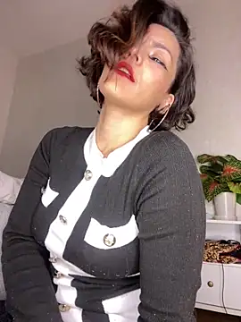 eva luz online show from 04/08/26, 10:11