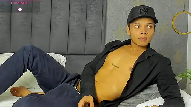 Alejandroo Montenegro online show from 03/10/26, 09:30