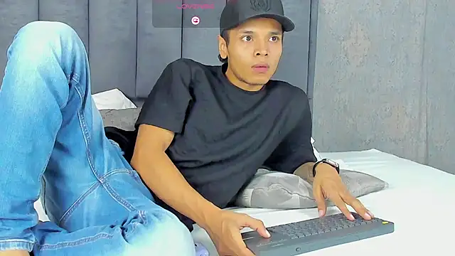 Alejandroo Montenegro online show from 03/14/26, 01:22