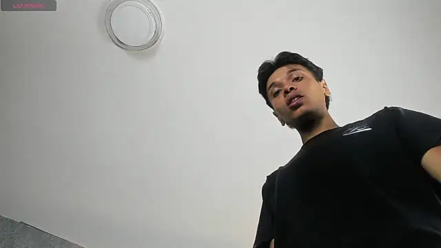 Snapshot of Alejandroo_Montenegro chatting on 06/09/26, 08:10 Alejandroo Montenegro online show from 06/09/26, 08:10