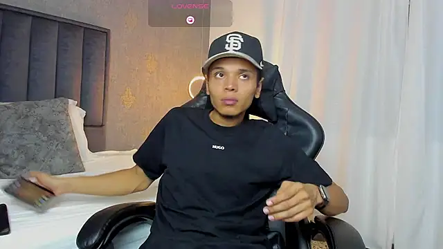 Alejandroo Montenegro online show from 03/16/26, 09:06