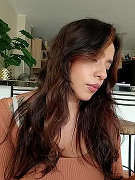 Snapshot of foxxy_lover chatting on 05/05/26, 04:32 foxxy lover online show from 05/05/26, 04:32